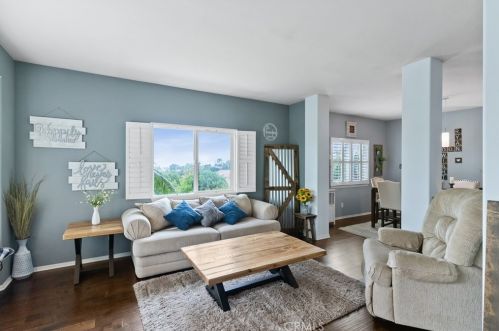 14229 Dove Cyn Dr, Riverside CA  92503-6418 exterior