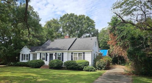 212 Richardson Cir, Hartsville, SC 29550-5426
