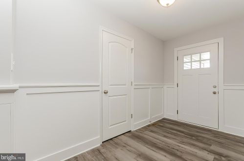 466 Hackney Ln, Charles Town, WV 25414-4595