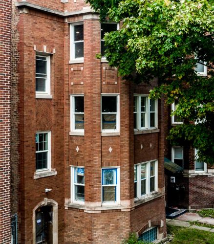 7828 Oglesby Ave, Chicago, IL 60649-5023