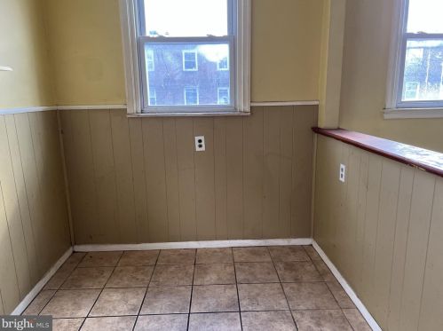 610 Longshore Ave, Philadelphia PA 19111-4423 exterior