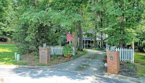 3890 Sundowner Ct, Conyers GA  30094-3870 exterior