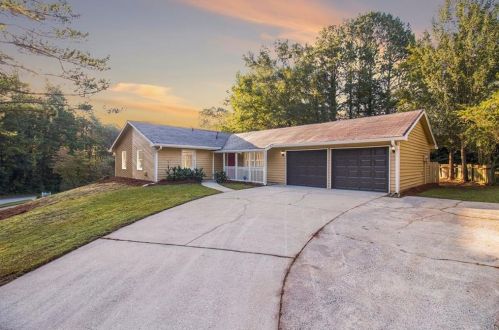 1326 Red Cedar Trl, Stone Mountain, GA 30083-5539