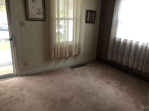 1243 Santa Fe Ave, Pueblo, CO 81003-2841