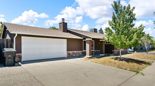 1425 Prospect Ln, Modesto, CA 95355-9542
