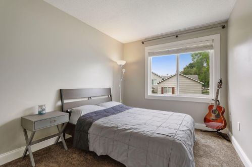 9063 Glacier Rd, Saint Paul MN  55125-3467 exterior