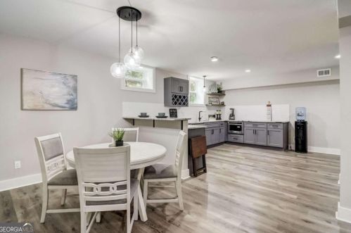 740 Moores Mill Rd, Atlanta GA  30327-1561 exterior