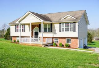 106 Old Tunnel Hill Rd, Ringgold, GA 30736-4703