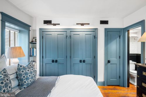 718 22nd St, Philadelphia PA 19130-0027 exterior