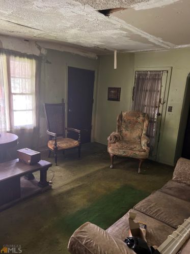 166 Burbank Dr, Atlanta GA  30314-2555 exterior