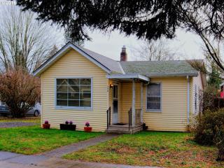 714 Lexington St, Portland, OR 97202-6332