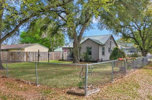 2898 59th St, Port Arthur, TX 77640-1139