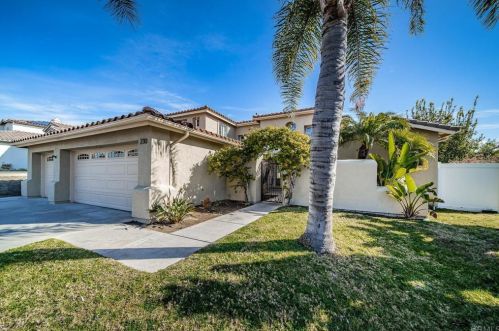 230 Benevente Dr, Oceanside, CA 92057-8405