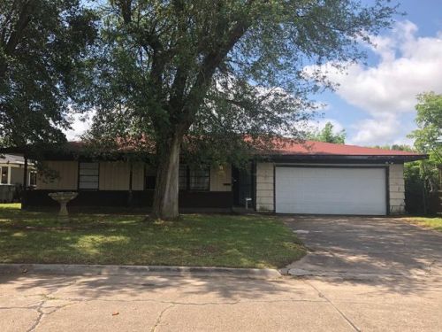 3437 Platt Ave, Port Arthur, TX 77640-2750