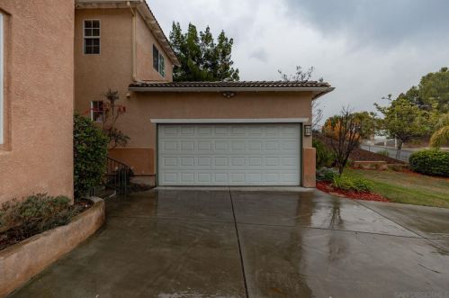1573 Whispering Palm Dr, Oceanside, CA 92056-2390
