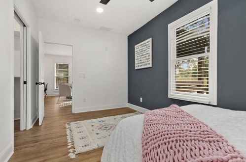 2352 Herring Rd, Atlanta GA  30311-2819 exterior