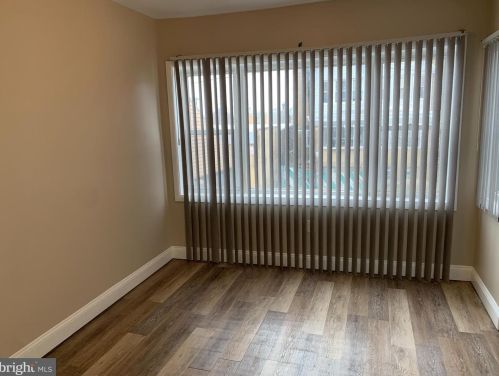 7152 Marsden St, Philadelphia, PA 19135-1236