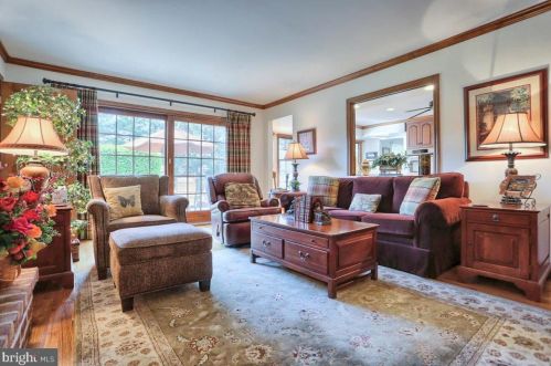 54 Strayer Dr, Carlisle PA 17013-4404 exterior