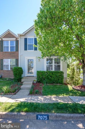 7075 Rogue Forest Ln, Gainesville, VA 20155-1665
