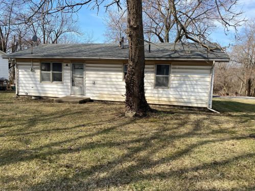 407 8th St, Saint Clement, MO 63334-1333