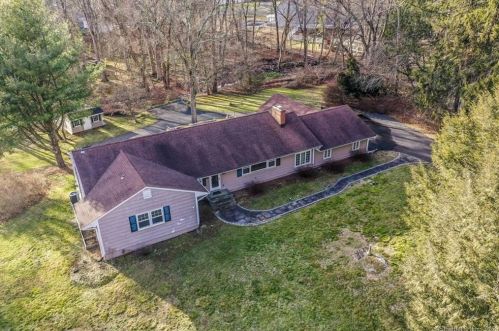 9 Old Rock Ln, Norwalk, CT 06850-2206