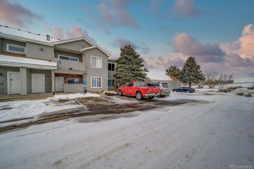 911 Zeno Way, Aurora CO 80017-3460 exterior