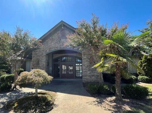 2188 Executive Dr, Duluth GA  30096-8969 exterior