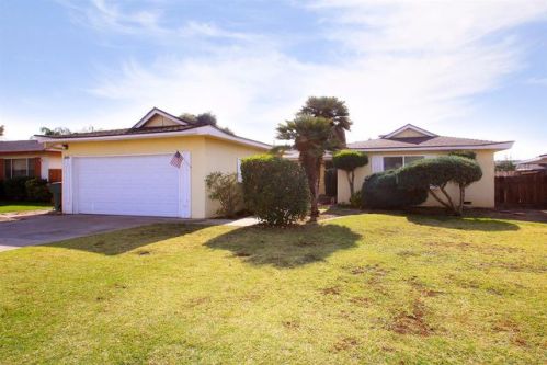 640 Donner Ave, Clovis, CA 93612-4826