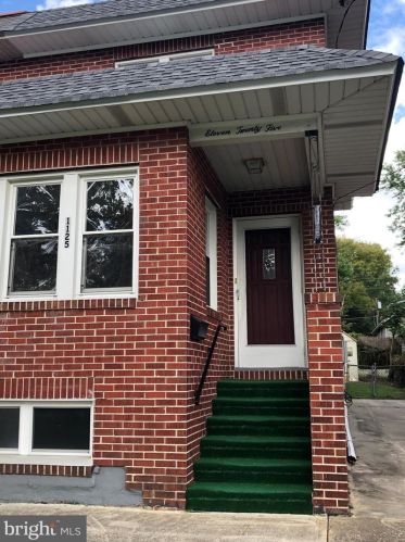 1125 Walnut St, Camden NJ  08107-2750 exterior