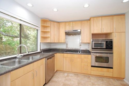 11608 Big Trail Cir, Austin TX  78759 exterior