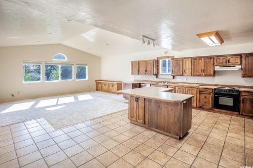 292 300, Vernal, UT 84078-1928