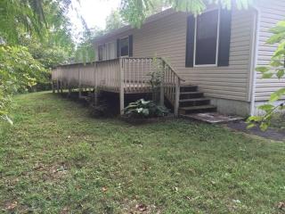 1055 Mark Ann Ln, Pigeon Forge, TN 37862-4617