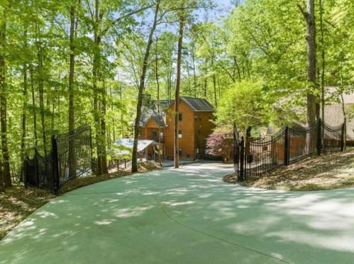 218 Blue Gate Ln, Dahlonega, GA 30533-5871