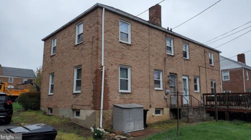 2933 Croyden Rd, Harrisburg, PA 17104-1513