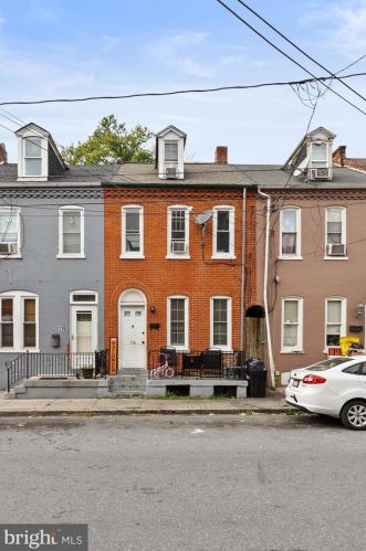 114 Locust St, Lancaster, PA 17602-3610