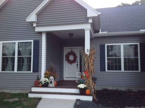 5 Brookside Lndg, Putnam, CT 06260-2340