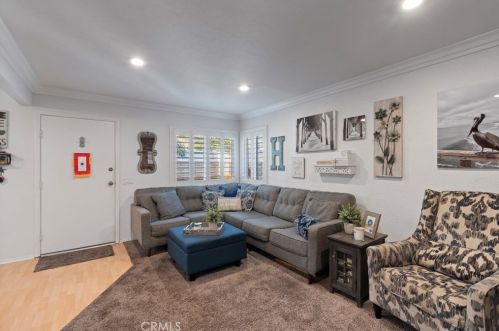 4664 Vista Bahia Dr, Huntington Beach, CA 92649-3280