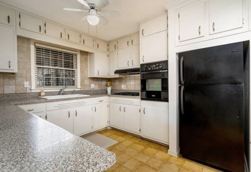 3862 Ensign Dr, Atlanta GA  30341-1836 exterior