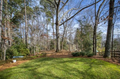 230 Cameron Rdg Dr, Atlanta GA  30328-4709 exterior