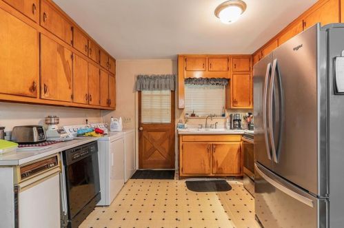 4397 Hickory Wood Ln, Atlanta GA  30360-2619 exterior