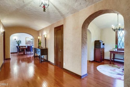 1367 Sonora Ave, Glendale CA  91201-1411 exterior
