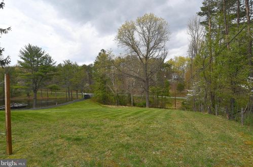 340 Highland Ridge Rd, Berkeley Springs WV  25411-3898 exterior