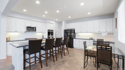 12741 Royal Palm Ln, Riverside CA  92503-7077 exterior