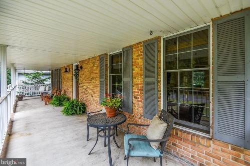 961 Bennett Rd, Arnold, MD 21012-1702