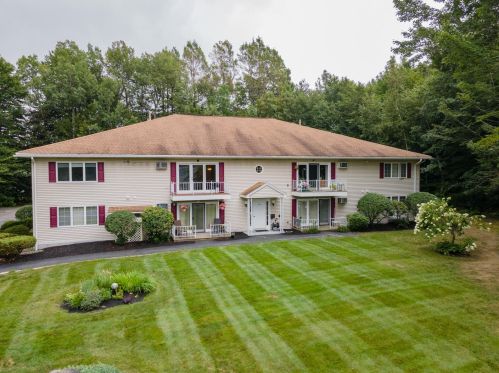 71 Smith St, Augusta, ME 04330-6003