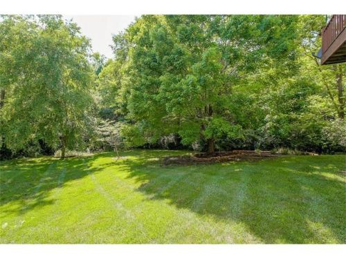 12512 Cedar St, Shawnee Mission, KS 66209-2299
