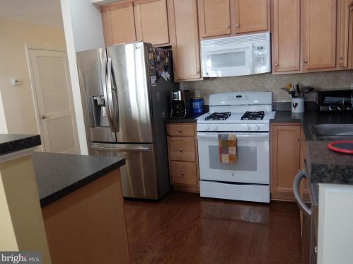 78 Sundance Dr, Trenton NJ 08619-3968 exterior