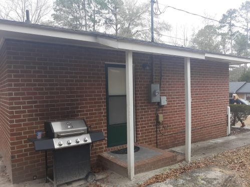 208 Pine St, Barnwell, SC 29812-1654