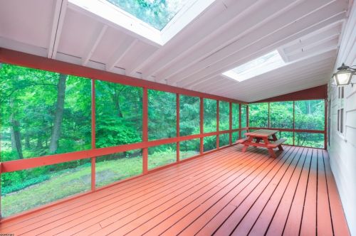 5 Glendale Ter, Kinnelon, NJ 07405-3111