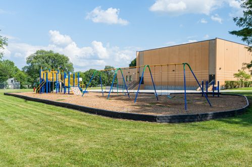 145 Fair St, Sycamore IL  60178-1645 exterior